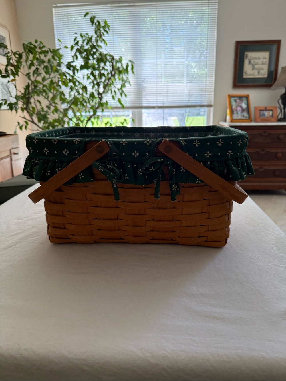 Longaberger Market Basket with Green Fabric Liner